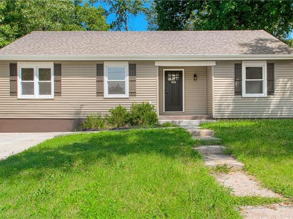 908 NE 44th Street, Kansas City, MO 64116