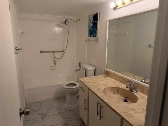 2209 S Cypress Bend Drive, Unit 104, Pompano Beach, FL 33069 Photo