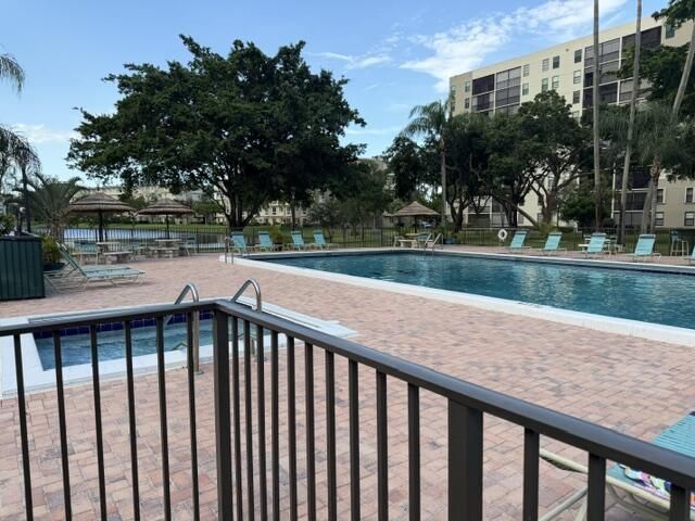 2209 S Cypress Bend Drive, Unit 104, Pompano Beach, FL 33069 Photo