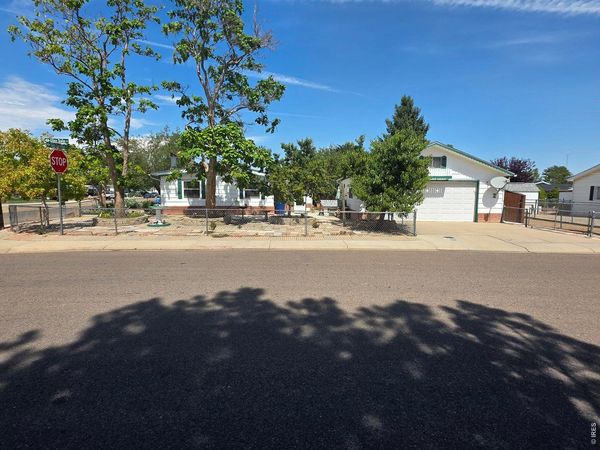 1057 Glen Creighton Dr, Dacono, CO 80514
