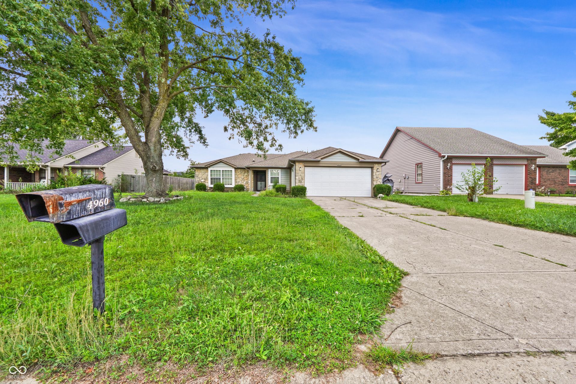 4960 Brookfield Drive, Indianapolis, IN 46237 Main Photo