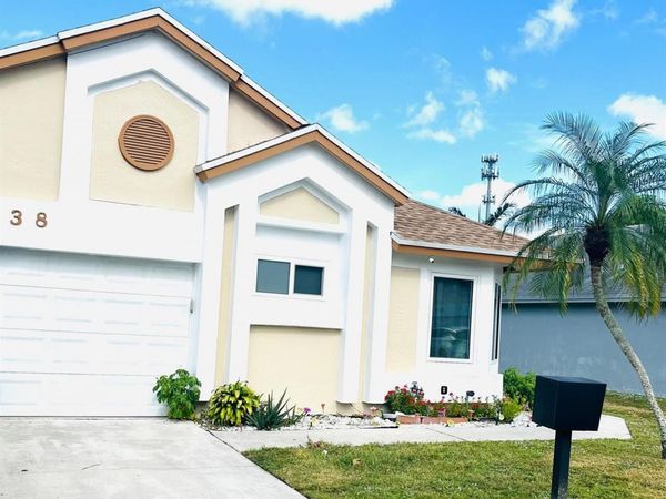 838 E PALM RUN Drive, North Lauderdale, FL 33068
