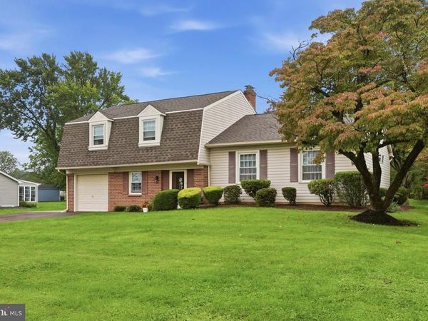 83 SCHOOL HOUSE ROAD, SOUTHAMPTON, PA 18966