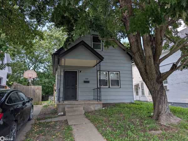 1104 Bartlett Street, Burlington, IA 52601