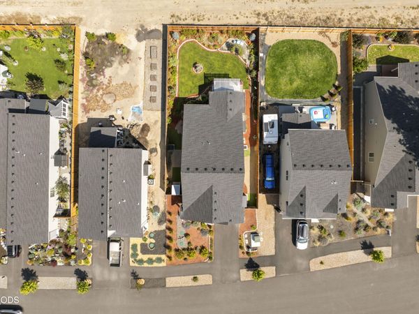 16610 Pine Creek Drive, La Pine, OR 97739