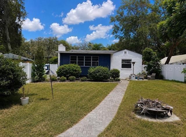 11710 North Drive , Tampa, FL 33617 Photo