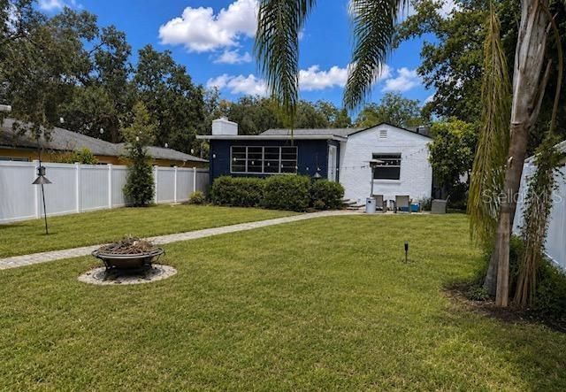11710 North Drive , Tampa, FL 33617 Photo