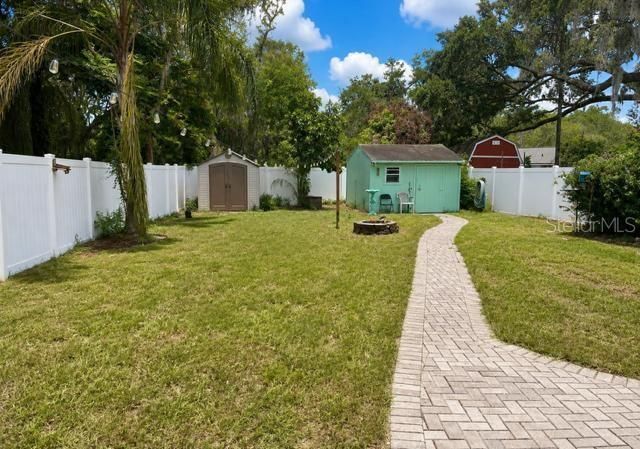 11710 North Drive , Tampa, FL 33617 Photo