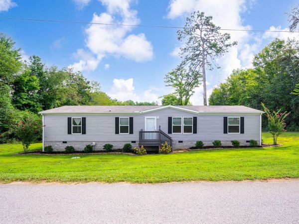 140 N Hillcrest Drive, Spring City, TN 37381