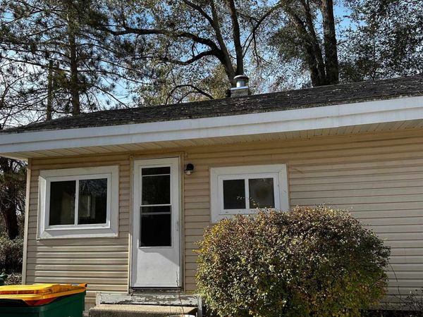 1300 W Happy Hollow Road, Janesville, WI 53546