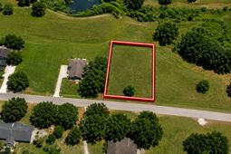 1133 Tennis Lane photo 4