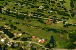 1133 Tennis Lane photo 4