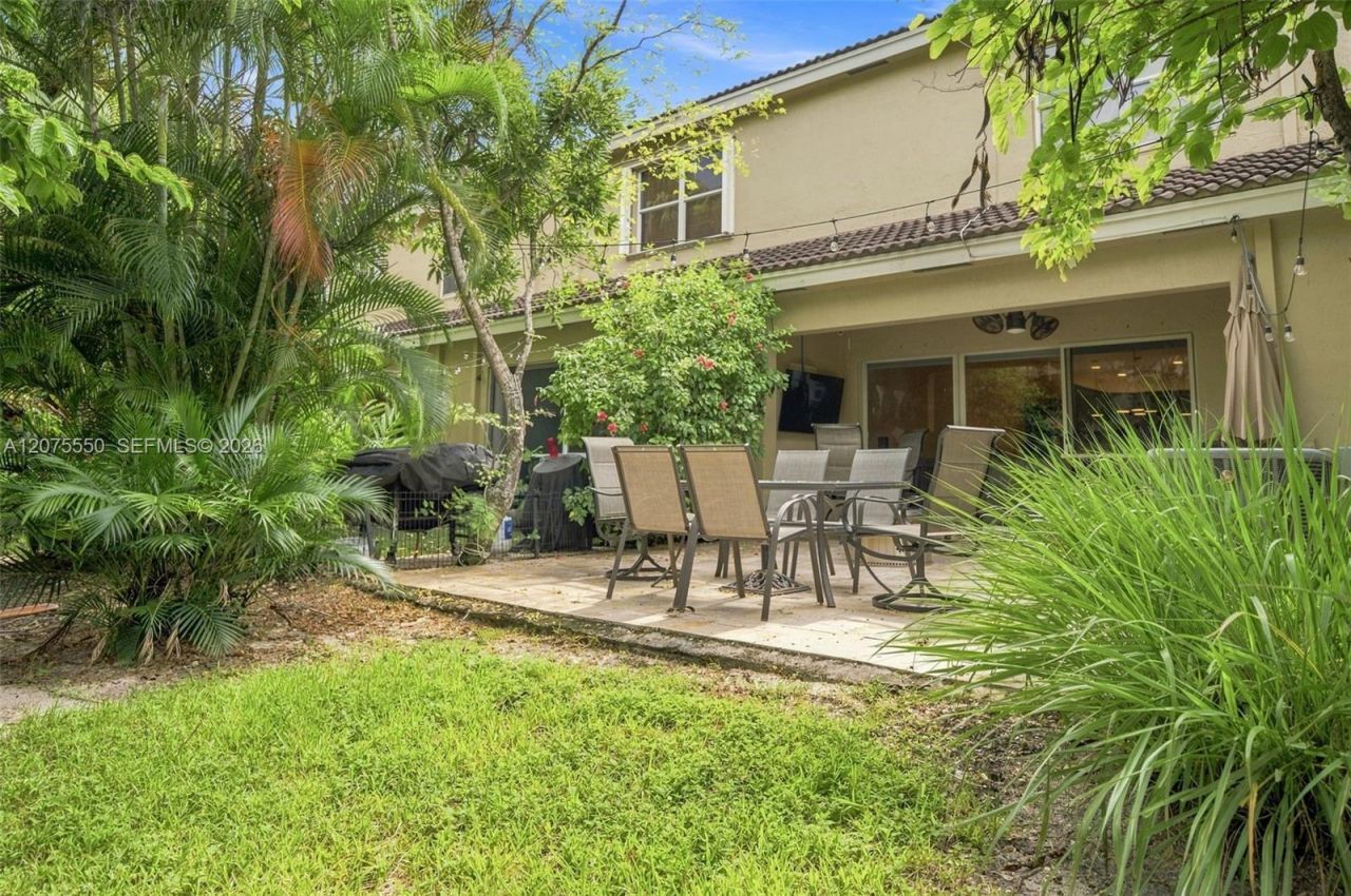 355 SW 121st Ave, Unit 355, Pembroke Pines, FL 33025 Photo