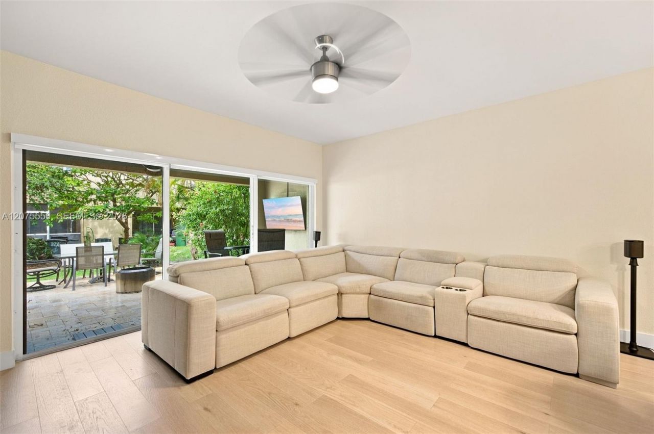 355 SW 121st Ave, Unit 355, Pembroke Pines, FL 33025 Photo