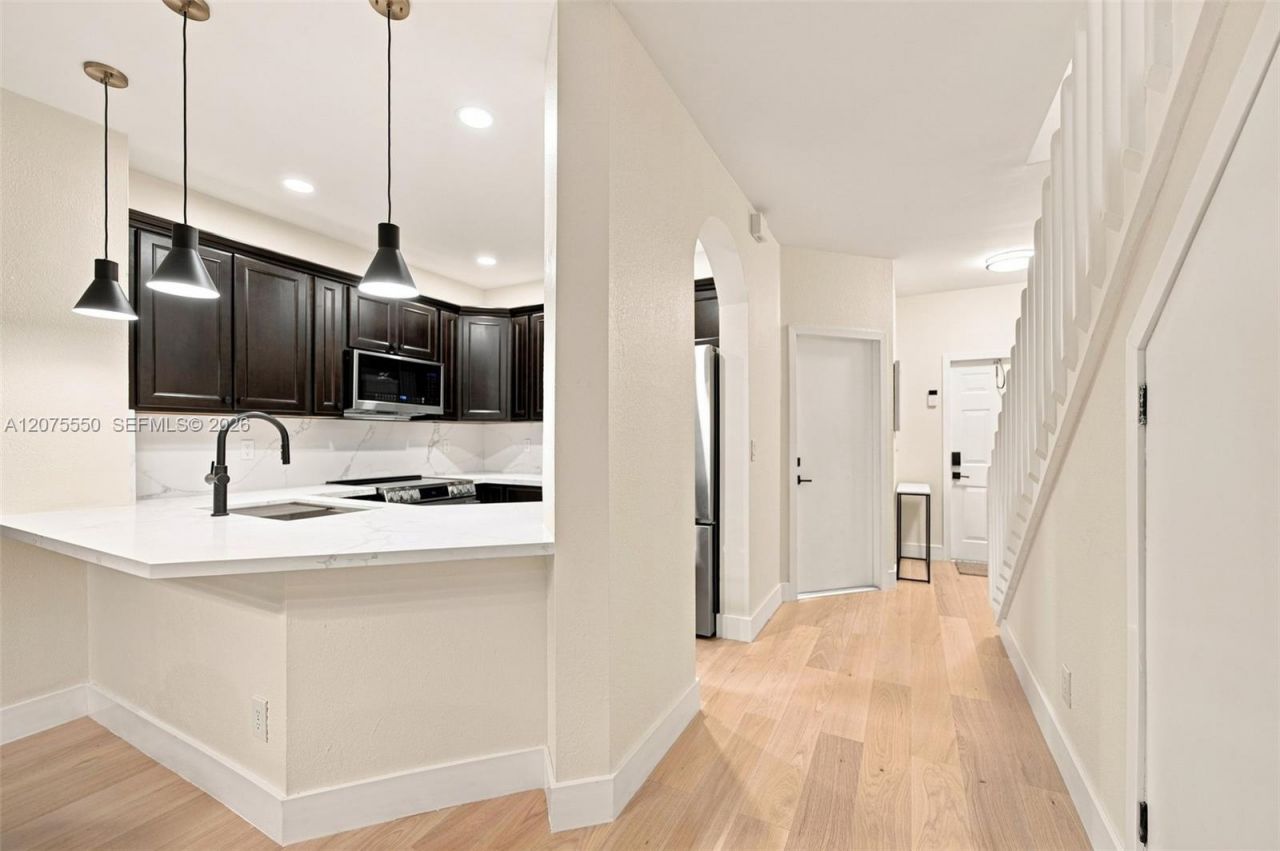 355 SW 121st Ave, Unit 355, Pembroke Pines, FL 33025 Photo