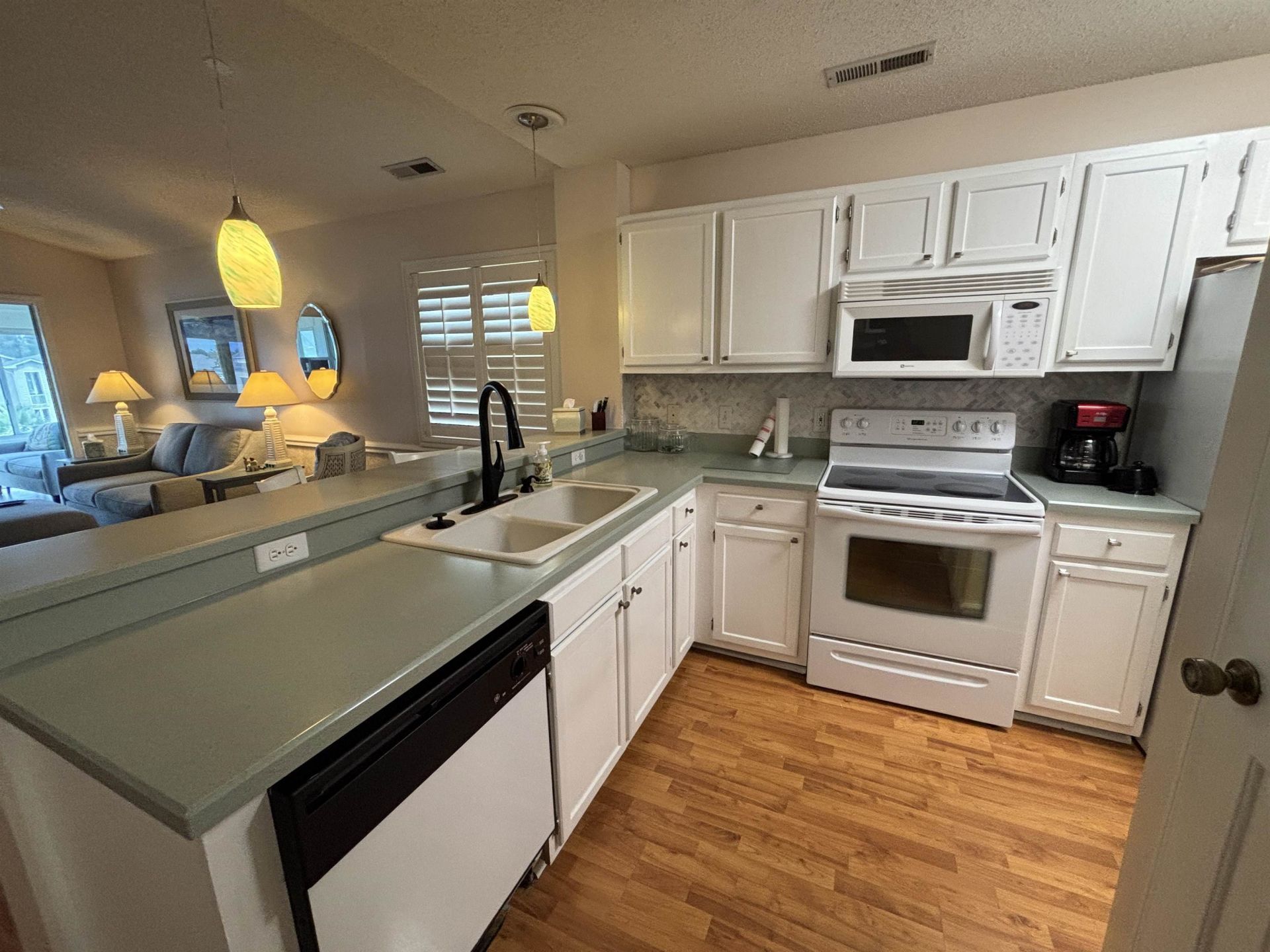 207 Landing Rd. Photo 5