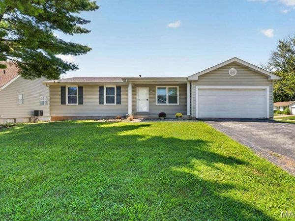 1 Hollow Tree Court, St Peters, MO 63376