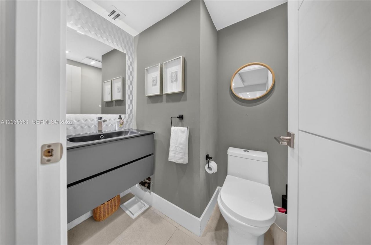 10185 Collins Ave , Unit 1223, Bal Harbour, FL 33154 Photo