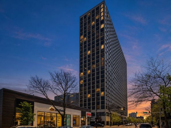 4343 N Clarendon Avenue , Unit 1518, Chicago, IL 60613