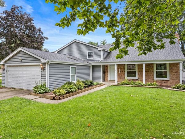 1333 Briarwood Drive , Naperville, IL 60540
