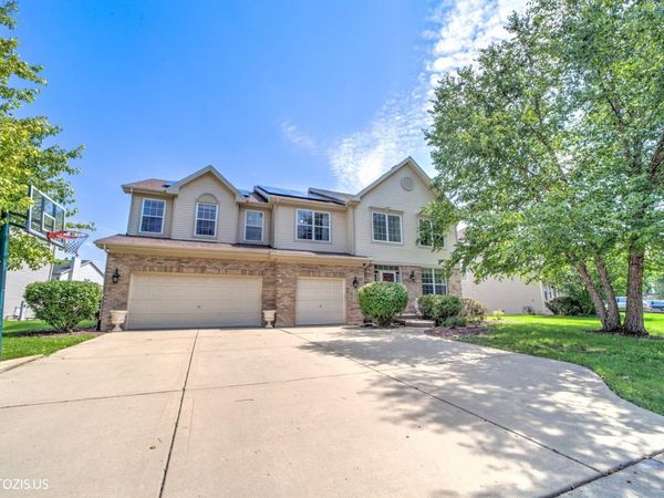 157 Primrose Lane , Bartlett, IL 60103