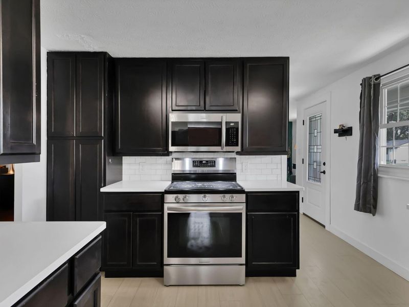 6075 Burnley Square E, Columbus, OH 43229 Photo 11