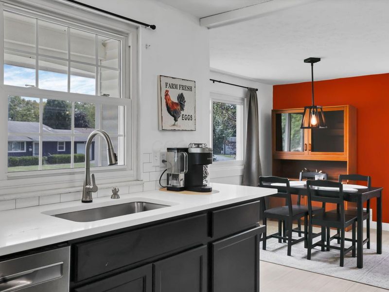 6075 Burnley Square E, Columbus, OH 43229 Photo 13