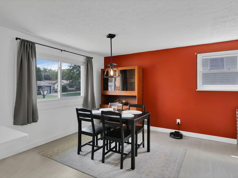 6075 Burnley Square E, Columbus, OH 43229 Photo 14