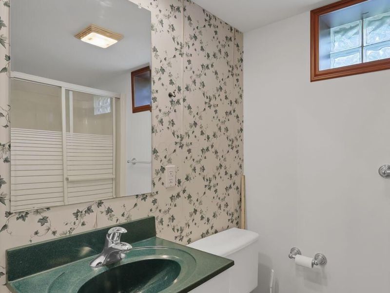 6075 Burnley Square E, Columbus, OH 43229 Photo 32