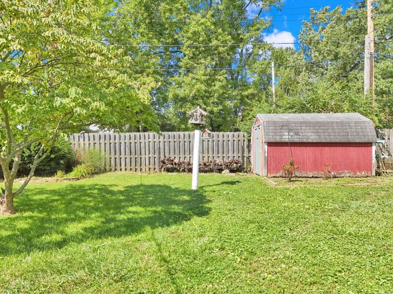 6075 Burnley Square E, Columbus, OH 43229 Photo 39