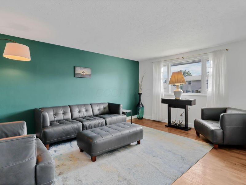 6075 Burnley Square E, Columbus, OH 43229 Photo 6