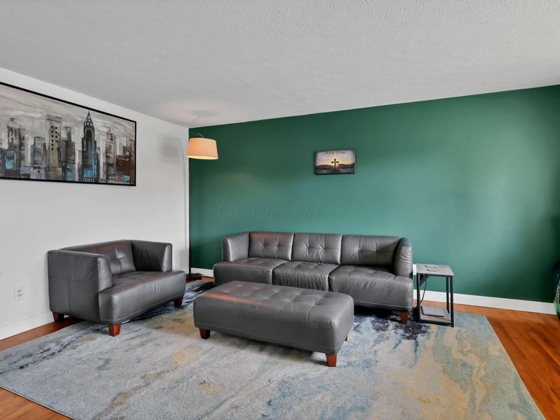 6075 Burnley Square E, Columbus, OH 43229 Photo 7