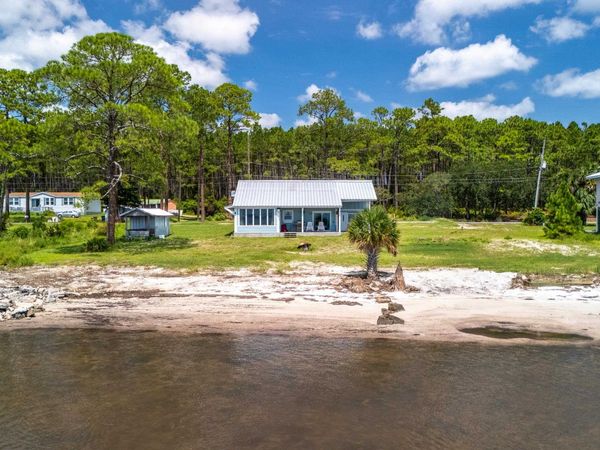 3166 E Highway 98, Carrabelle, FL 32322