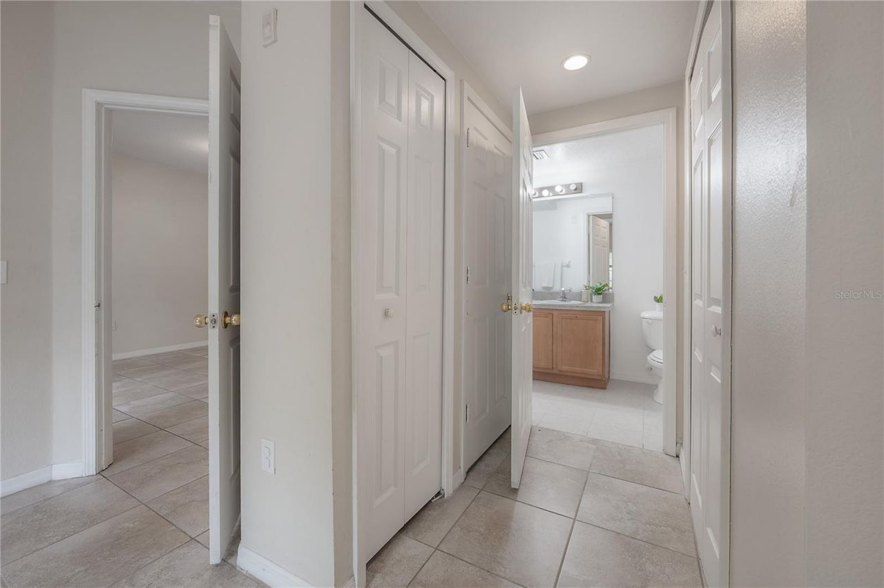 9619 Lakedale Way , Unit 102, Riverview, FL 33578 Photo