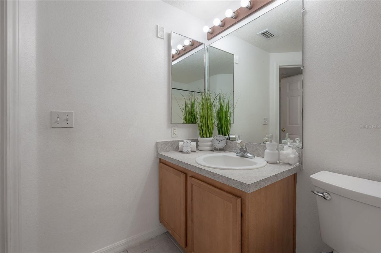 9619 Lakedale Way , Unit 102, Riverview, FL 33578 Photo