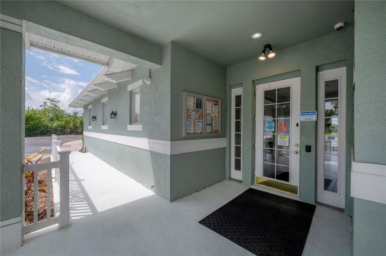 9619 Lakedale Way , Unit 102, Riverview, FL 33578 Photo