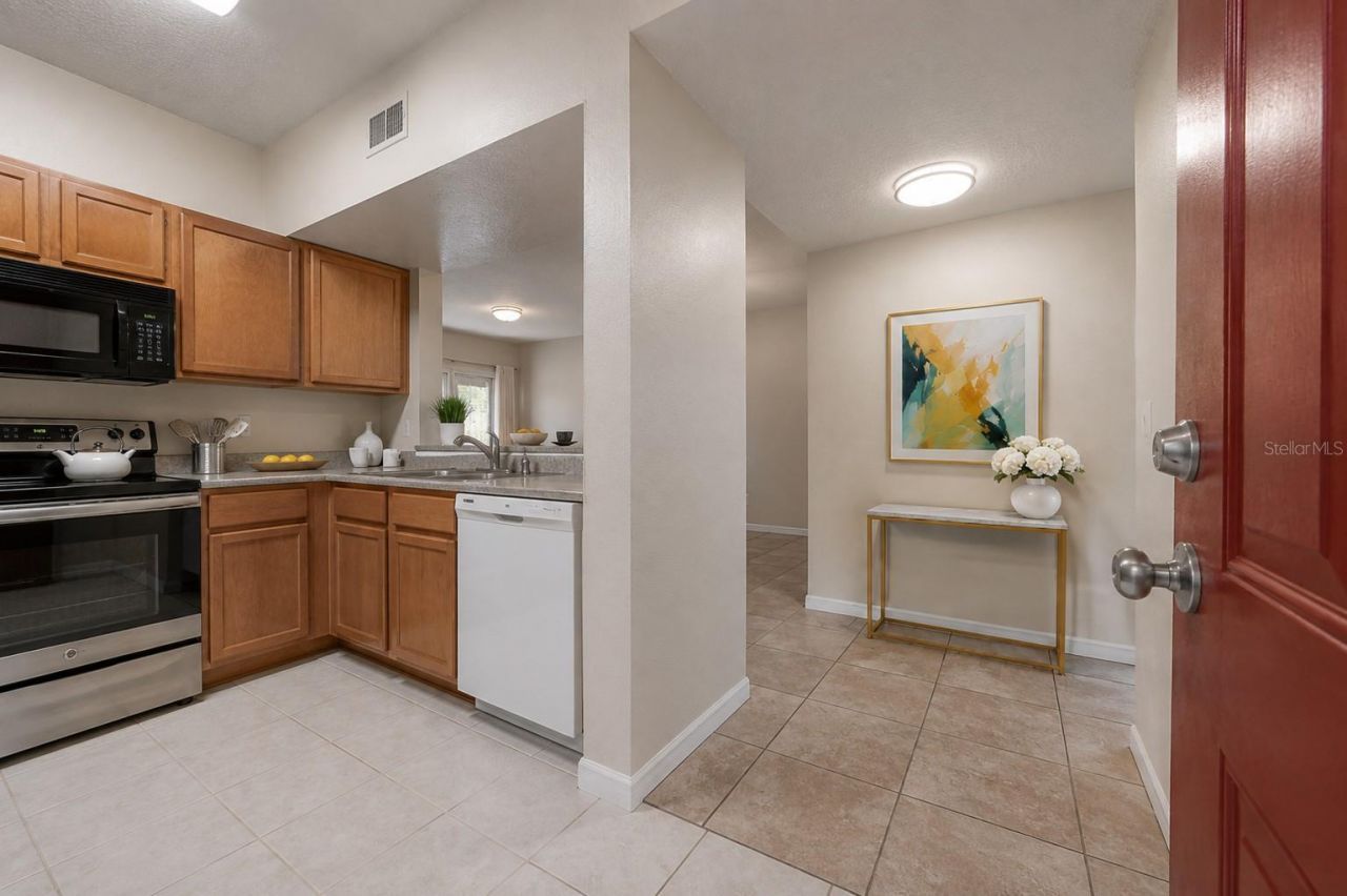 9619 Lakedale Way , Unit 102, Riverview, FL 33578 Photo
