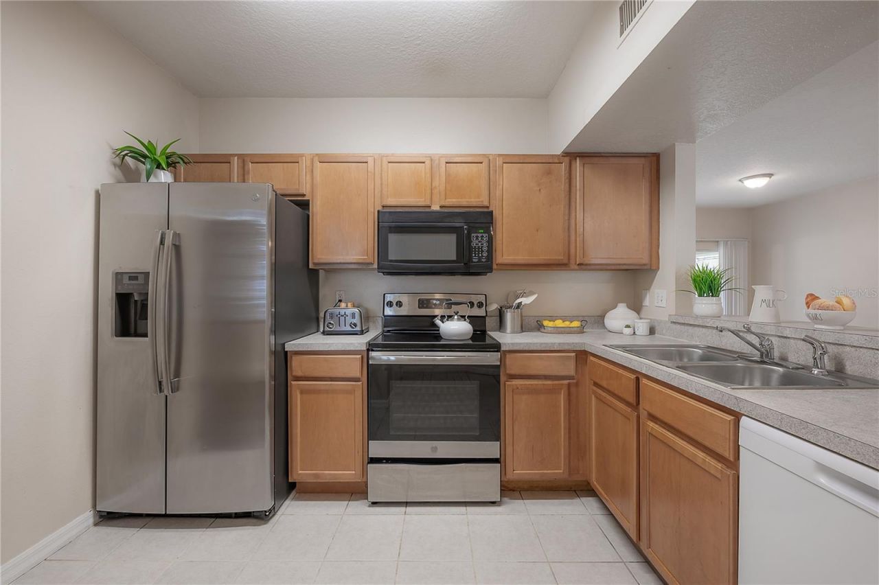 9619 Lakedale Way , Unit 102, Riverview, FL 33578 Photo