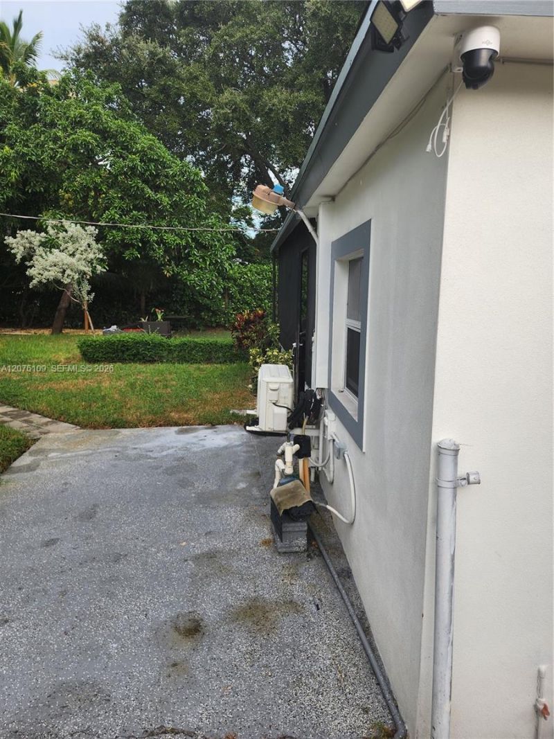 Please Call For Address, North Miami, FL 33168 Photo