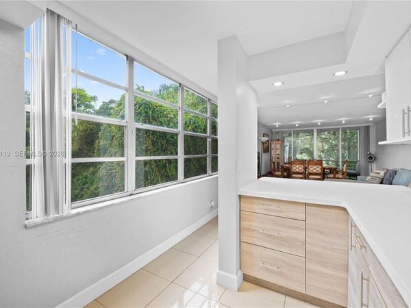 9400 Live Oak Pl , Unit 305, Davie, FL 33324