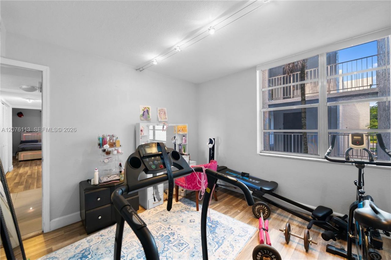 9400 Live Oak Pl , Unit 305, Davie, FL 33324 Photo