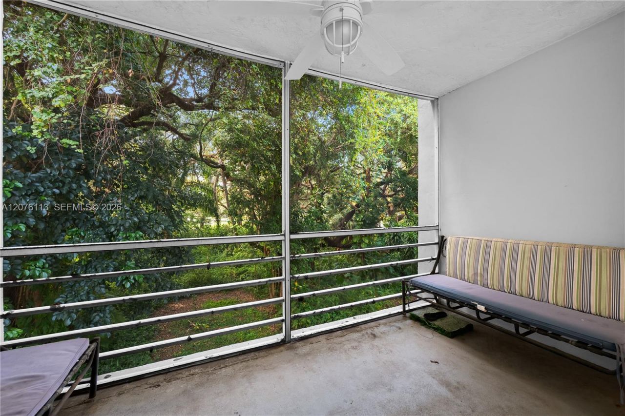9400 Live Oak Pl , Unit 305, Davie, FL 33324 Photo