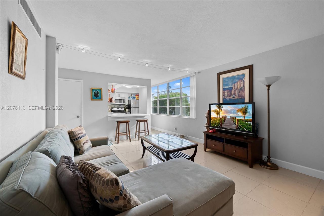 9400 Live Oak Pl , Unit 305, Davie, FL 33324 Photo