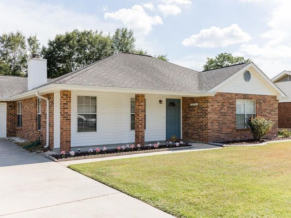 420 Country Club Dr., Picayune, MS 39466