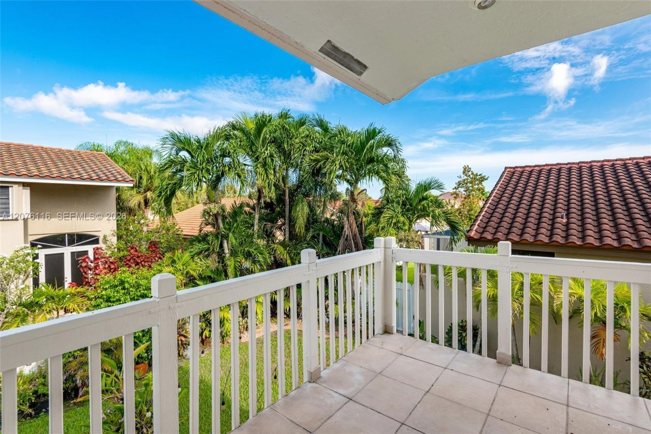 1984 NW 179th Ave, Pembroke Pines, FL 33029 Photo