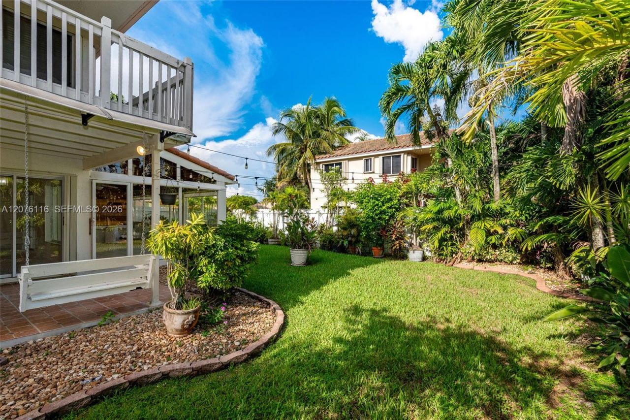 1984 NW 179th Ave, Pembroke Pines, FL 33029 Photo