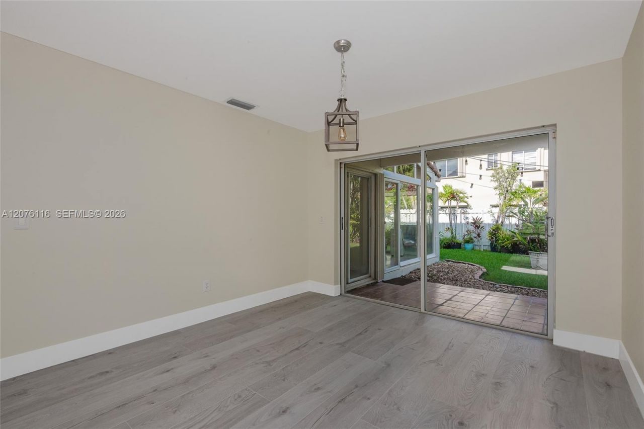 1984 NW 179th Ave, Pembroke Pines, FL 33029 Photo