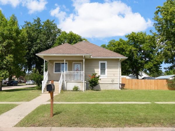 201 E 24, South Sioux City, NE 68776