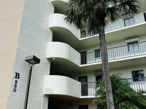 250 S Sykes Creek Parkway, Unit B708, Merritt Island, FL 32952
