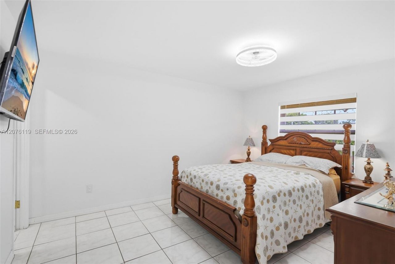 15378 SW 69th Ln, Miami, FL 33193 Photo